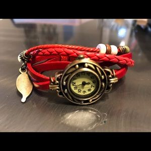 Woman's Bracelet Watch Fashion Leather Wrist Watch